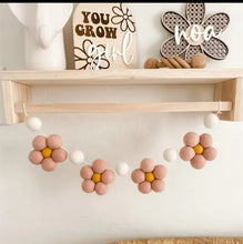 Load image into Gallery viewer, The Elsie - Boho Daisy Garland
