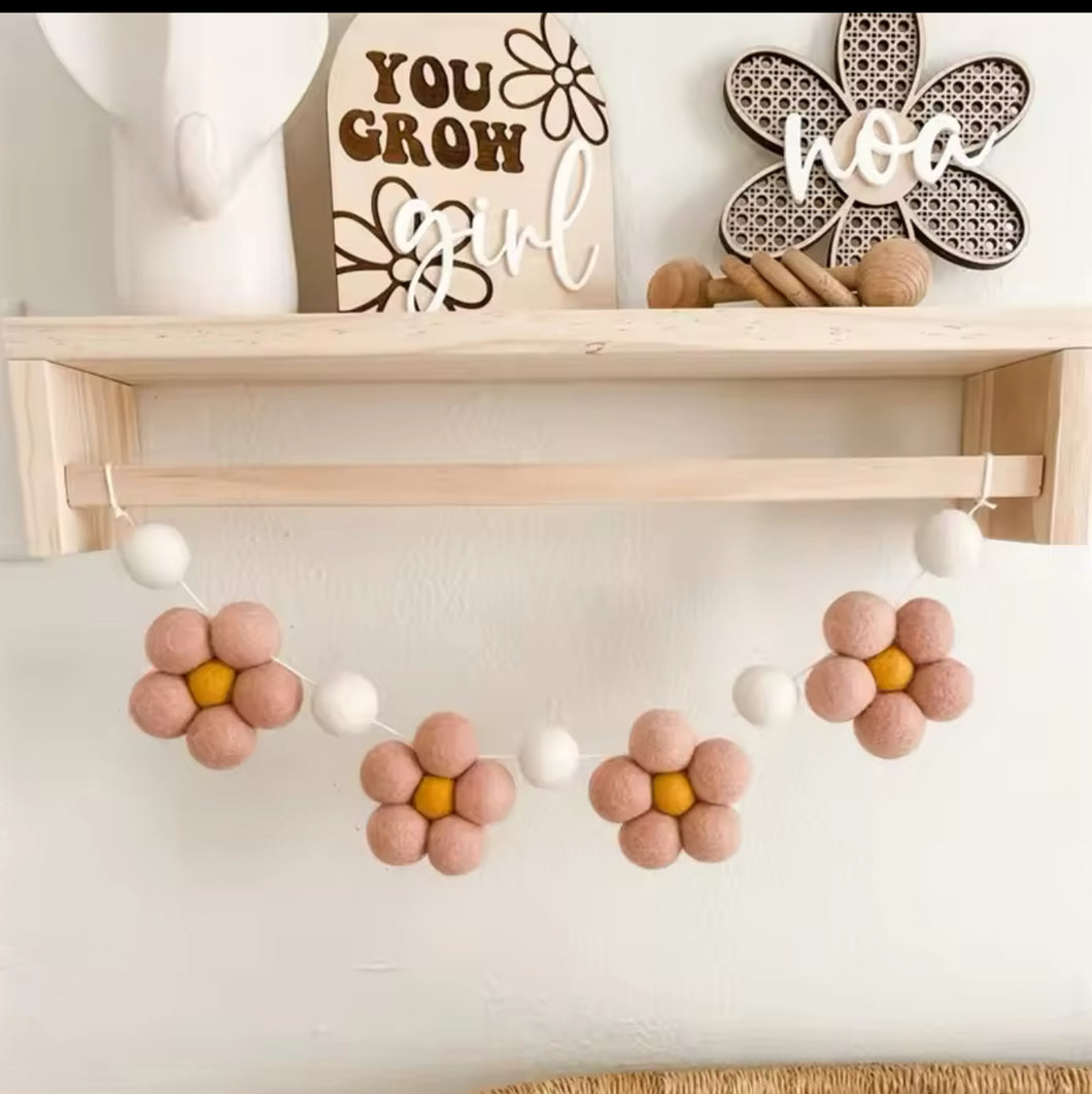 The Elsie - Boho Daisy Garland