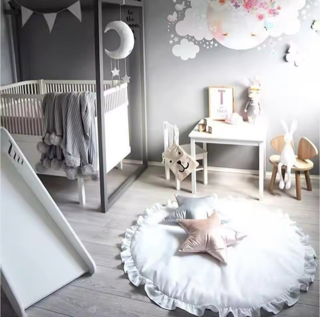 The Niamh - White Luxe Frill Play Mat